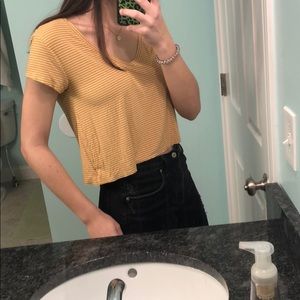 yellow cropped tshirt